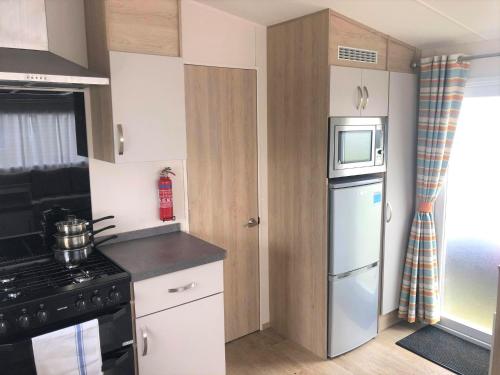 Willow Superior Holiday Home - image 2