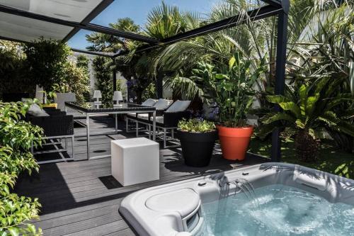 Villa standing and spa cottage Bassussarry