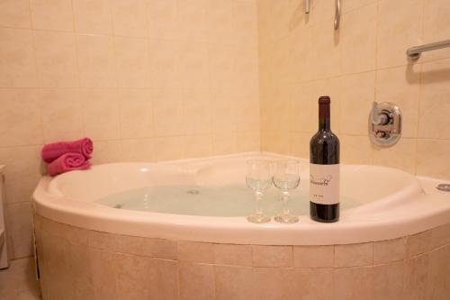 Bathroom, רגע ערבה in City Center