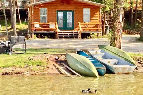 Waterfront Cabin #1 on Lake Livingston Texas - image 5