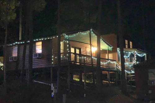 Cabin #3 waterview w/stairs to waterfront Lake Livingston Texas - image 8