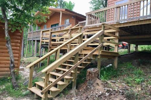 Cabin #3 waterview w/stairs to waterfront Lake Livingston Texas - image 10