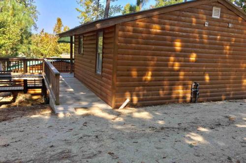Cabin #3 waterview w/stairs to waterfront Lake Livingston Texas - image 9