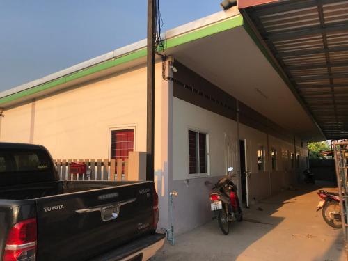 บ้านพักหมู่บ้านรัตนศักดิ์ in 素林