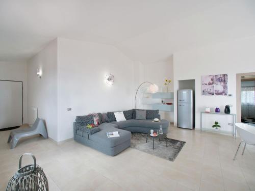 Luxury apartment in Tavullia with Swimming Pool in Belvedere Fogliense