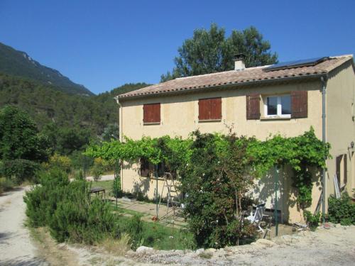 Gîte les Trois Tilleuls gîte à louer Eygaliers