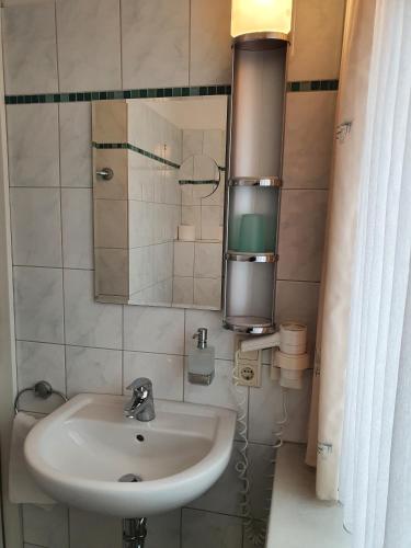 Hotel Sophien-Cafe 574m von JuZ Jugendzentrum entfernt