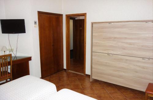 Triple Room image 6