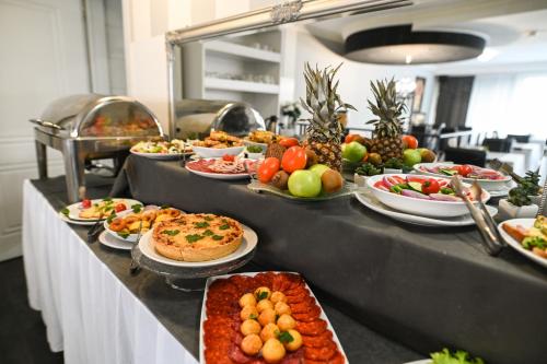 Ételek és italok, Garni Hotel Dash in Telep