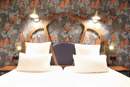 2 twin beds
