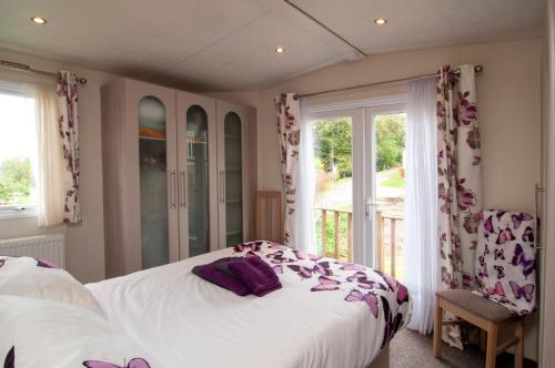Summer Lodge luxury caravan in Hastings free WiFi