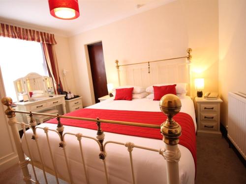 Pilgrims Hotel - main image