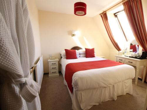 Pilgrims Hotel - image 3