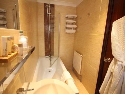 Pilgrims Hotel - image 13