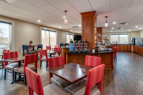 Comfort Suites Niceville Near Eglin Air Force Base