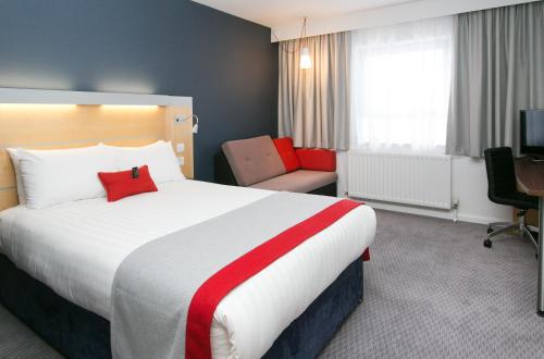 Holiday Inn Express Antrim