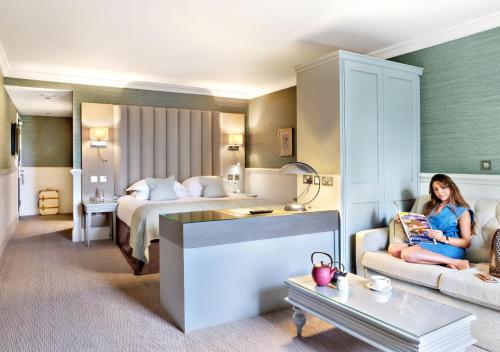 1 queen bed, 1 sofa bed
