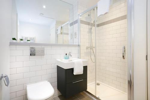ALTIDO Modern 1-BR Apt with views of Edinburgh Castle