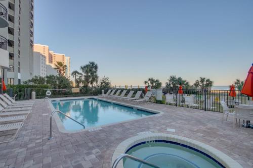 Hosteeva Oceanside Condo at Meridian Plaza - image 4