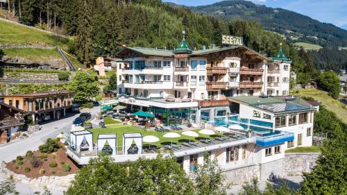 Alpin Family Resort Seetal - Hotel - Kaltenbach