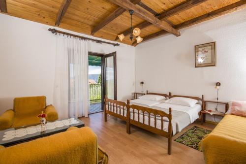 Apartment Vili - image 2