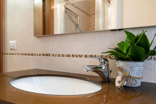 Guglie Design Apartments - image 12