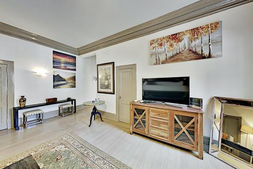 Drayton Place 1B - Downtown Gem with Full Kitchen apts - main image