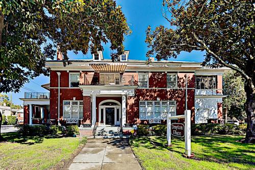 Drayton Place 1B - Downtown Gem with Full Kitchen apts - image 5