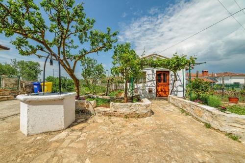  Apartment Grubišić in Matohanci