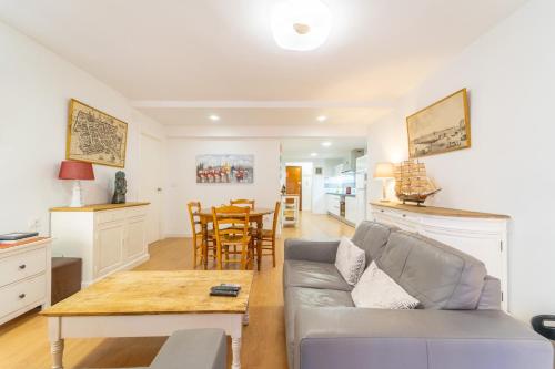 Apartment image 6