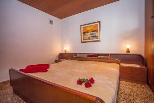  Apartments and Rooms Anita 1523 in Sumartin