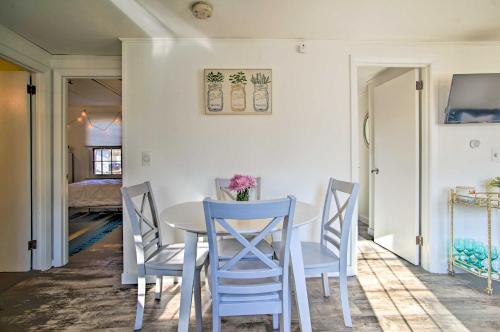 Charming Cape Cottage with Patio 4 Mi to Beach - image 5