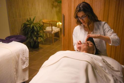 The Cliffs Hotel and Spa - image 10