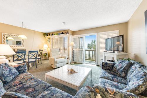 Latitude Condos - main image
