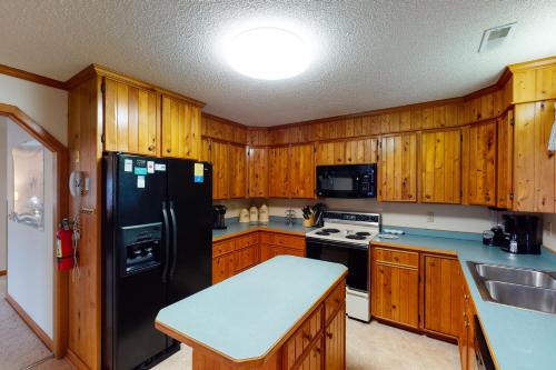 Pamlico Breeze #204HC Pamlico Breeze #204HC