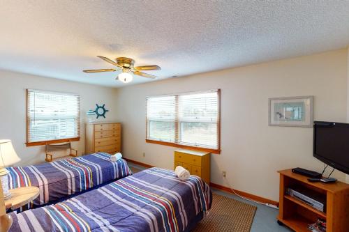 Pamlico Breeze #204HC Pamlico Breeze #204HC