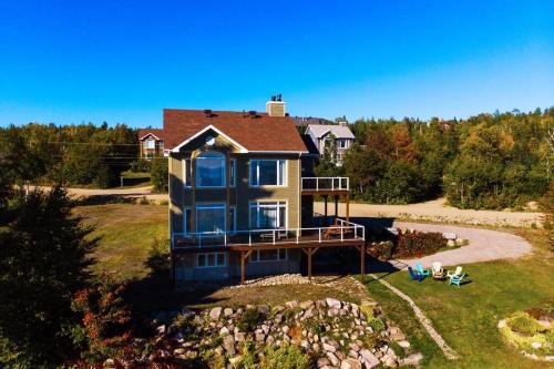 Chalet panoramique (unité du haut ) : Massif et vue - Apartment - Petite-Rivière-Saint-François