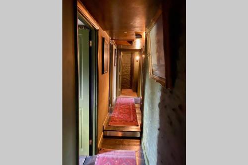 17th Century Boutique Getaway in the Countryside - image 13