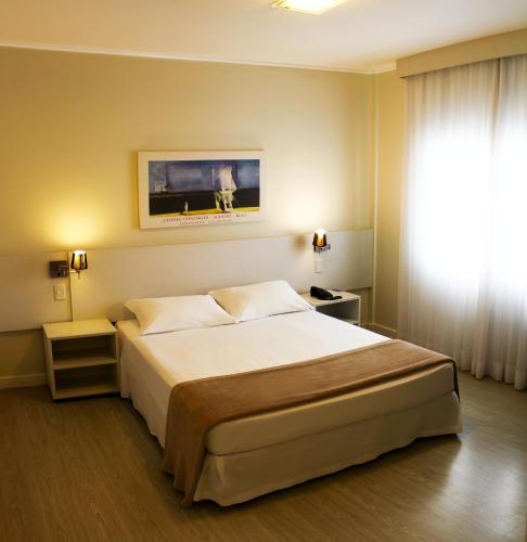 2 twin beds