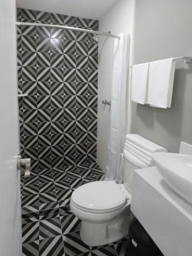 Casa moderna equipada como hotel habitación 5 – Monterrey, MO