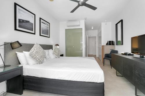 Studio Spa Room image 2