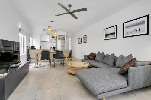 Apartment image 10