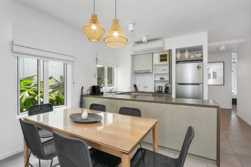 Apartment image 8