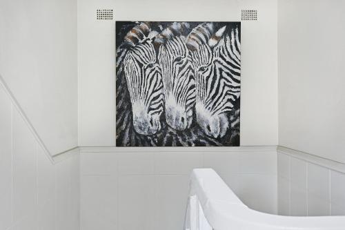 Airport Hotel Sydney - image 7