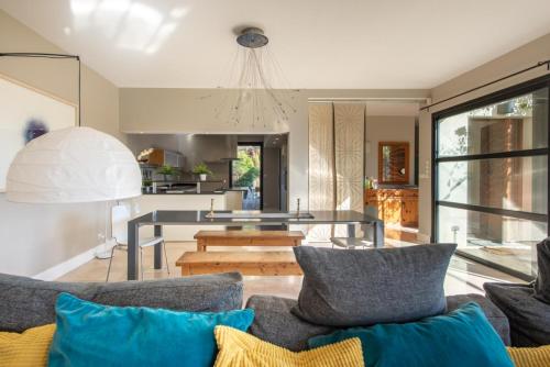 Pezenas Villa Sleeps 8 with Pool and WiFi gîte à louer Pézenas