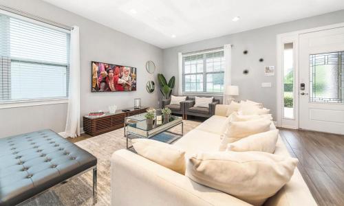 5 Star Villa on Orlandos most Exclusive Encore Resort at Reunion - Orlando Villa 4362 - main image