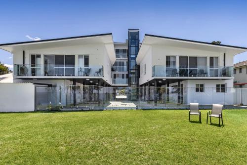 Lakes Hotel Apartments - Toukley