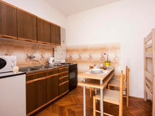  Apartments Tanfara 1283 in Brodarica