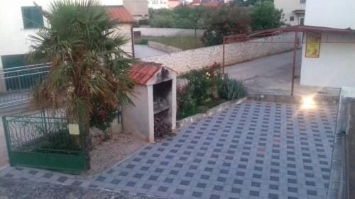Apartments Tanfara 1283 - image 6