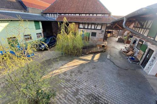 Gemütliche Landhaus Wohnung auf dem Ponyhof - Himmelbett, Kamin & Garten